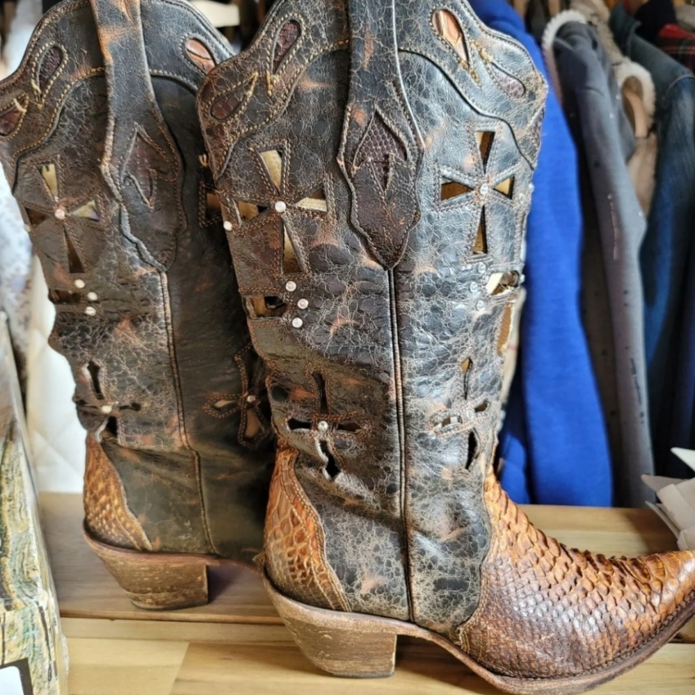 Corral Vintage Python Cross Boots - image 8